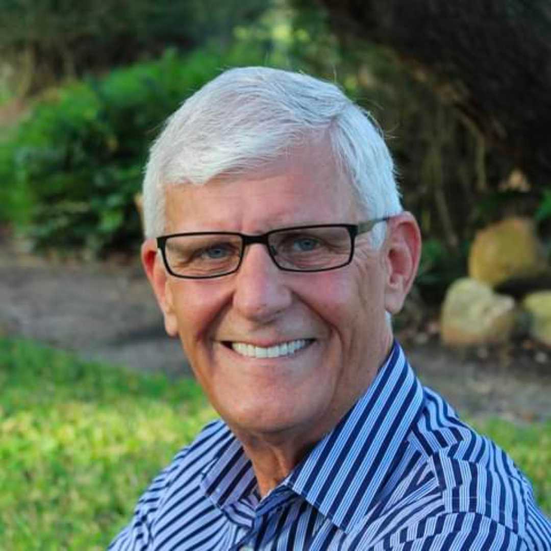 Dr. Mac Lee